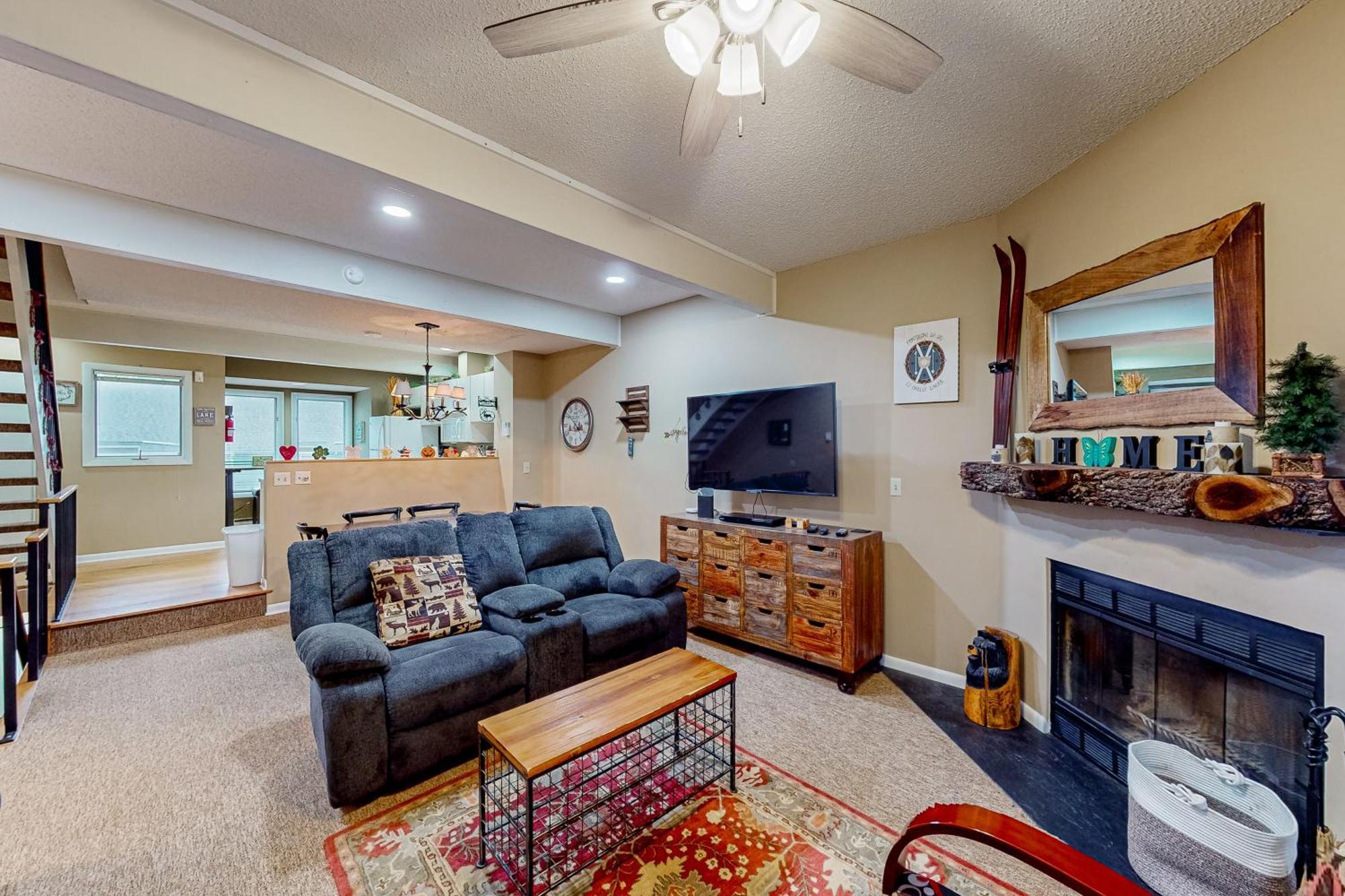 Leinemann Ski Haus McHenry Room photo